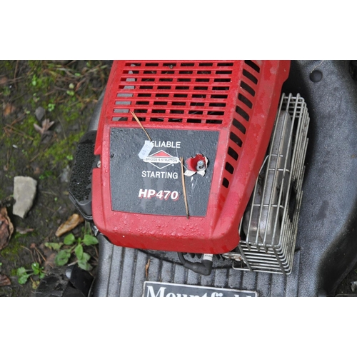 1013 - A MOUNTFIELD 17'' CUT PETROL LAWN MOWER with a Briggs and Stratton HP470 engine and grass box (engin... 