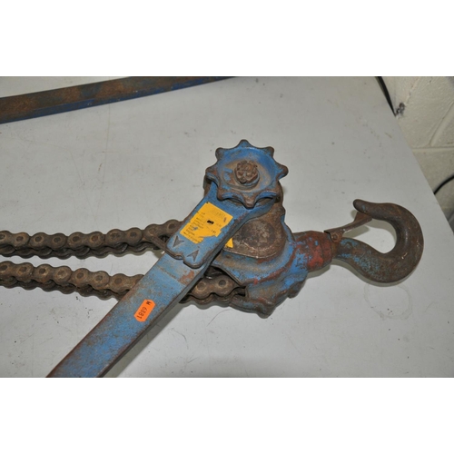 1111 - A LARGE RECORD STILSON 44'' in length and a 1.6 ton Hand Winch 180cm long heavy duty chain