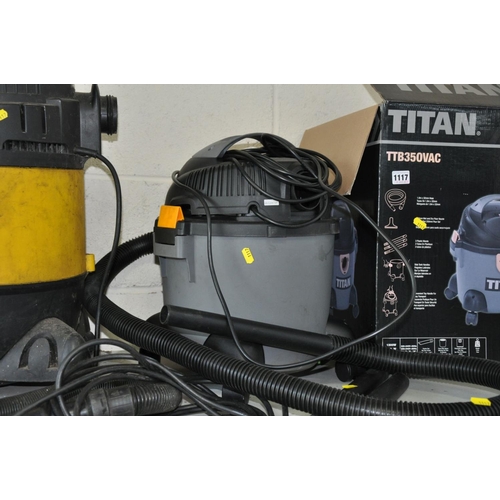 1117 - A PARKSIDE PNTS 30/6S WET AND DRY VACUUM CLEANER (one pipe and one clip appears to be missing) (PAT ... 