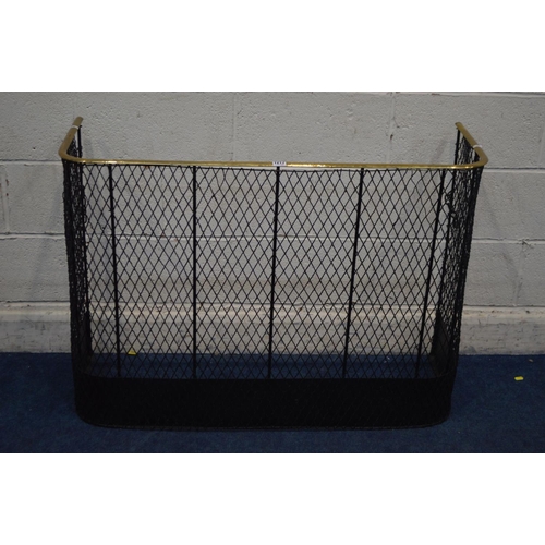 1217 - AN EARLY 20TH CENTURY BRASS AND WROUGHT IRON NURSERY FIRE GUARD/FENDER, width 108cm x depth 41cm x h... 