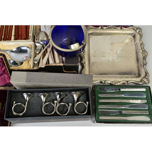 122 - A BOX OF CASED AND LOOSE CUTLERY ETC, including a horn handled carving set, boxed Viners studio tea ... 