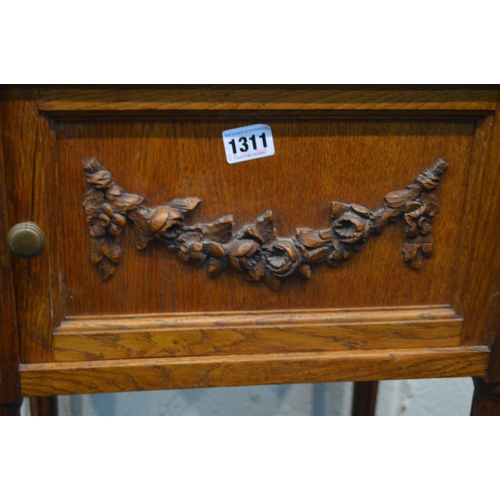 1311 - AN EARLY 20TH CENTURY OAK POT CUPBOARD, with white veined marble top, single drawer and ceramic inte... 