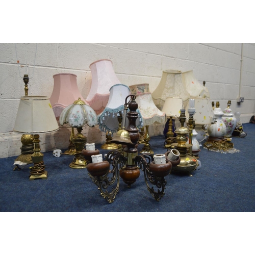 1385 - A QUANTITY OF VARIOUS TABLE LAMPS, to include eleven brass lamps, ten ceramic, onyx, alabaster, etc,... 