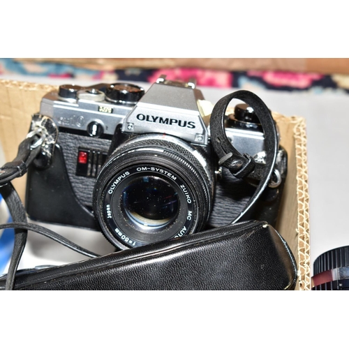 534 - PHOTOGRAPHIC EQUIPMENT etc to include an Olympus OM10 camera with 50mm f1.8 lens - aperture is stick... 