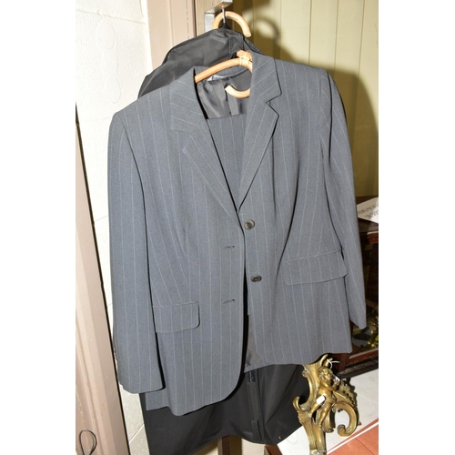 550 - LADIES AND GENTS CLOTHING AND BAGS ETC, to include ladies Marks and Spencer pin stripe suite, jacket... 