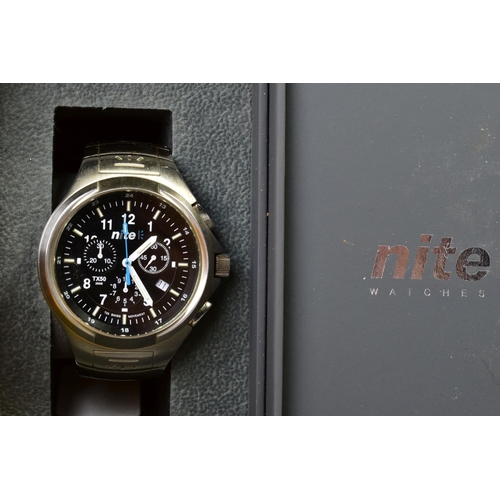 93 - THREE GENTLEMENS WRISTWATCHES, to include a Adee Kaye chronograph quartz wristwatch, black dial with... 