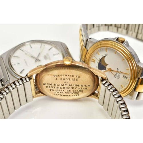 39 - THREE GENTLEMEN'S WRISTWATCHES, to include one with a silver dial, Arabic and baton markers, a secon... 