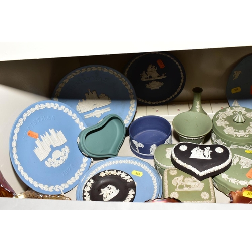 354 - A COLLECTION OF WEDGWOOD JASPERWARE AND DUDSON JASPERWARE, including dark blue jasperware c1875 tea ... 