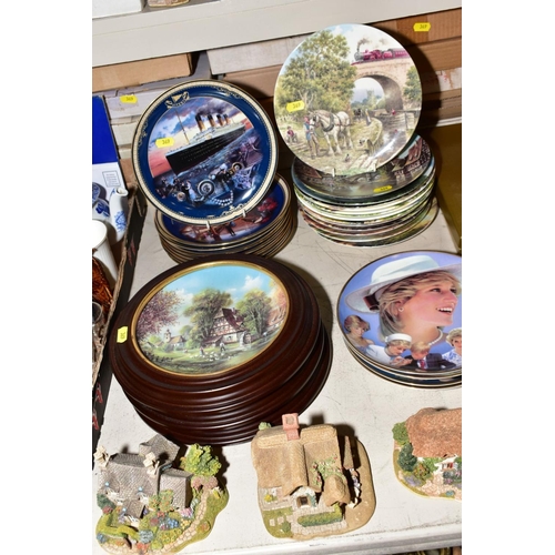 369 - A QUANTITY OF BOXED AND LOOSE COLLECTORS PLATES, BOX OF CERAMICS AND GLASS, LILLIPUT LANE COTTAGES (... 