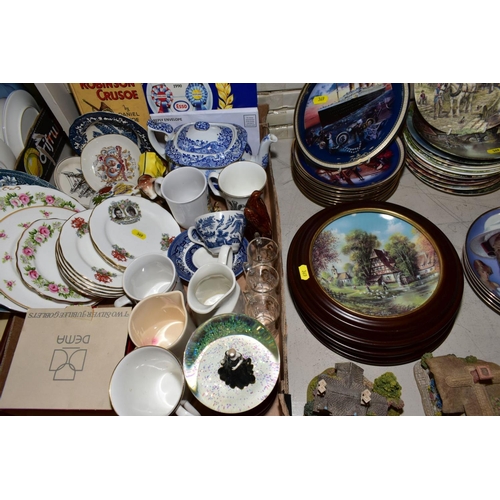 369 - A QUANTITY OF BOXED AND LOOSE COLLECTORS PLATES, BOX OF CERAMICS AND GLASS, LILLIPUT LANE COTTAGES (... 