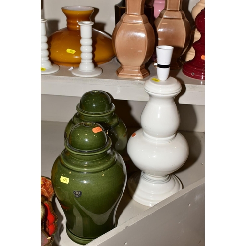 422 - A BOXED STUART CRYSTAL VASE AND OTHER CERAMICS AND GLASSWARE, including Doulton table lamps and cand... 