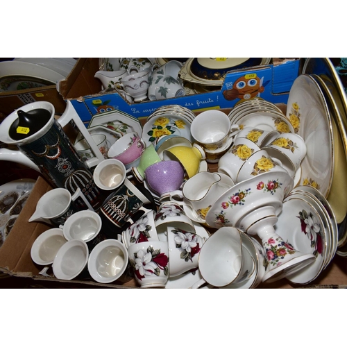 412 - FOUR BOXES AND LOOSE CERAMICS, ETC, including Portmeirion Magic City part coffee set (sd), a set of ... 