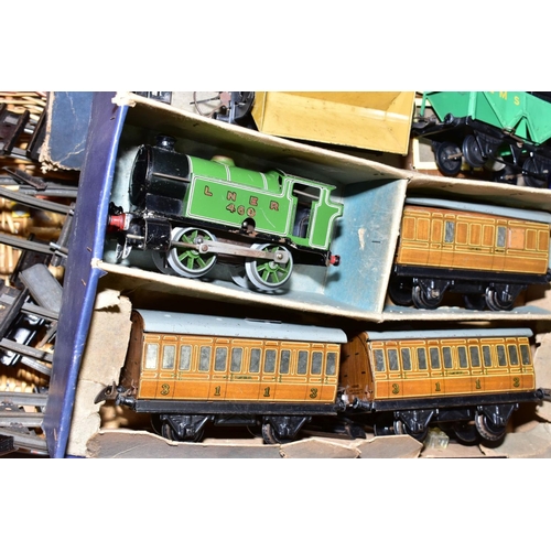 494 - A HORNBY CLOCKWORK TRAIN SET, No.101 tank passenger set, 0 gauge, comprising of a LNR 460 locomotive... 