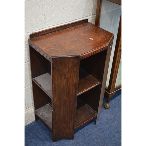 1297 - A MID 20TH CENTURY OAK OPEN BOOKCASE flanked with shelves to the side, width 56cm x depth 37cm x hei... 