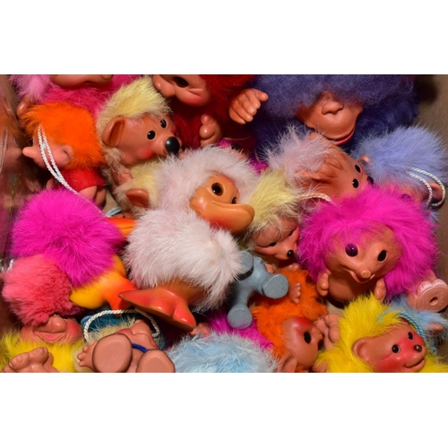 388 - A COLLECTION OF VINTAGE RAULS/PLASTECH HAPPY GANG FIGURES, to include Debbie Duck, Big Bunny, Ossie ... 