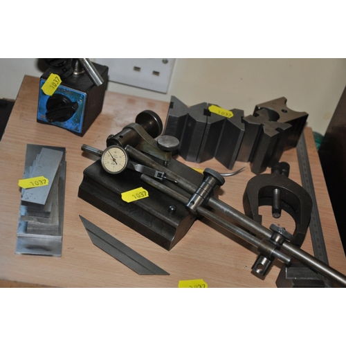 102 - AN ENGINEERS MARKING BLOCK, shims, V Blocks, a Draper MB-BV magnetic stand, a dial gauge and a box o... 