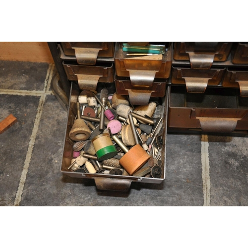 122 - A CARPENTERS TOOL TRAY CONTAINING TOOLS, including Record clamps, mallets, a multi drawer screw cabi... 