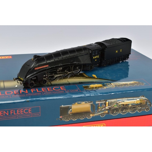 36 - A BOXED HORNBY RAILWAYS OO GAUGE LIVE STEAM LOCOMOTIVE AND TENDER, A4 Class 'Golden Fleece' No.4495,... 