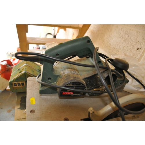 67 - A VINTAGE CIRCULAR SAW ON STAND, and a Bosch Scintilla SA Electric Planer (2)