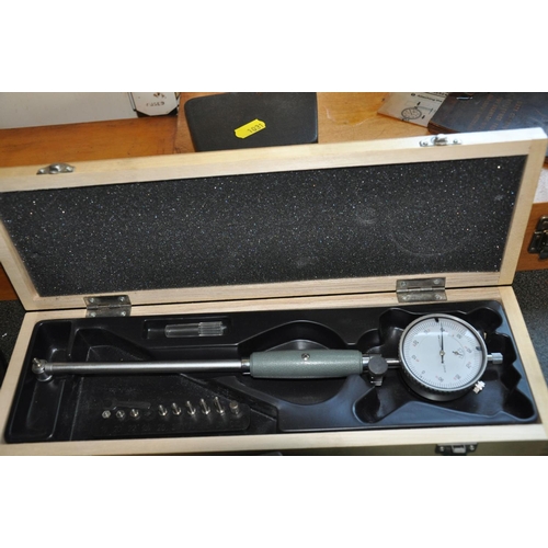 96 - A QUANTITY OF ENGINEERS TEST AND INSPECTION EQUIPMENT, including verneer Callipers, Bore Gauges etc