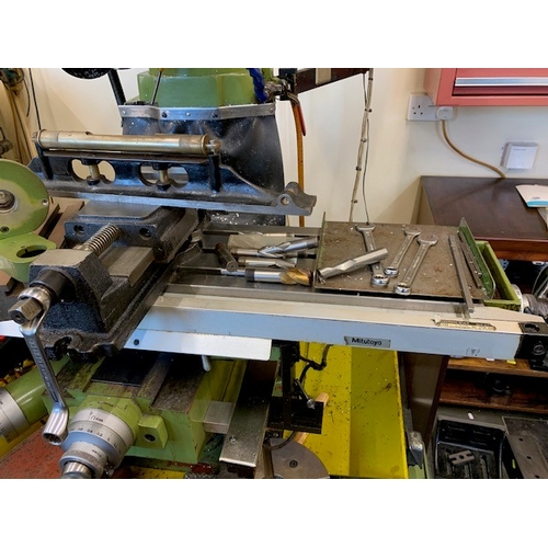 126 - A WARCO KV-VO-A13 MILLING MACHINE, with a Mituyoto Digimatic Scale System 240 V and a drawer full of... 