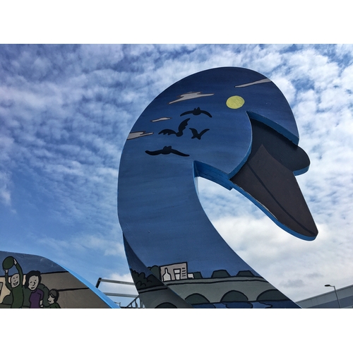 17 - SWAN 'NIGHT & DAY', Artist Lesley Bushell, Painted by Heather Horsley, Sponsor Trent & Dove Housing,... 