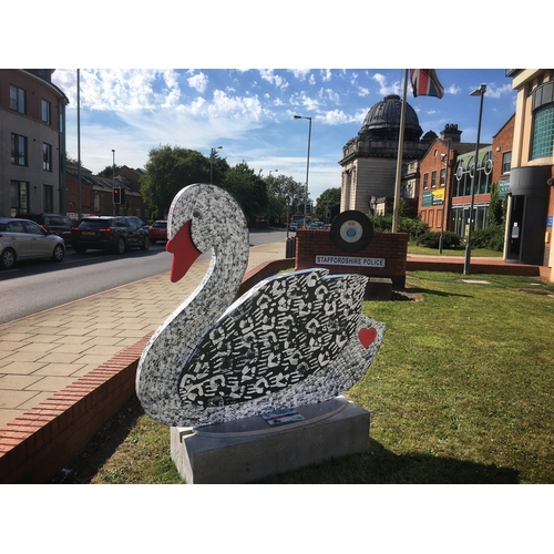 18 - SWAN 'HELPING HANDS', Artist Traci Moss, Sponsor Vodafone Burton on Trent, Sponsored by Marston's Br... 