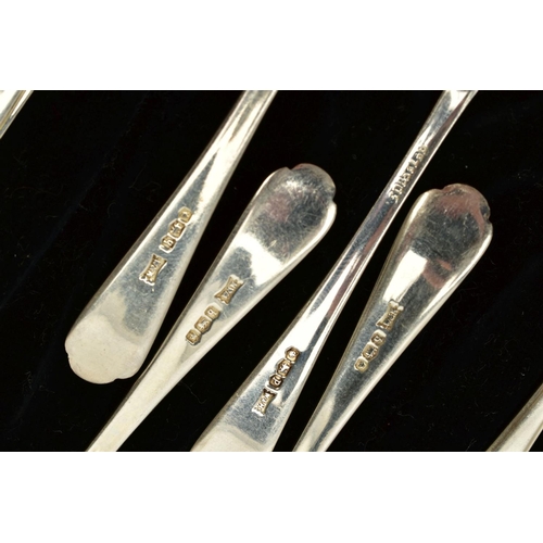 105 - A CASED SET OF TWELVE SILVER GOLFING COFFEE SPOONS, with embossed golf clubs and ball to the handle,... 