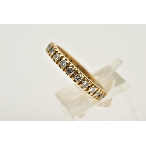 131 - A DIAMOND FULL ETERNITY RING, estimated round brilliant cut diamond weight 0.32ct, ring size N, appr... 