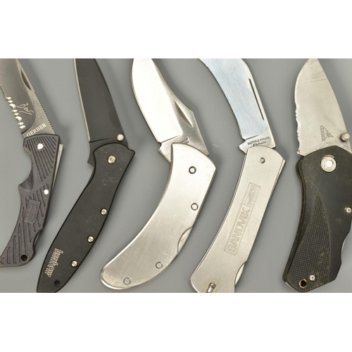 273 - A NUMBER OF SMALL LOCK KNIVES comprising of Lakota, Sandvik, four x Gerber (all different designs), ... 