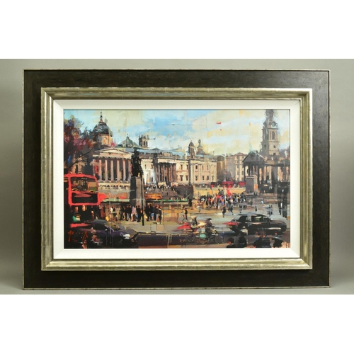 306 - CHRISTIAN HOOK (BRITISH 1971) 'TRAFALGAR SQUARE, LONDON' a limited edition print 81/295 of a London ... 