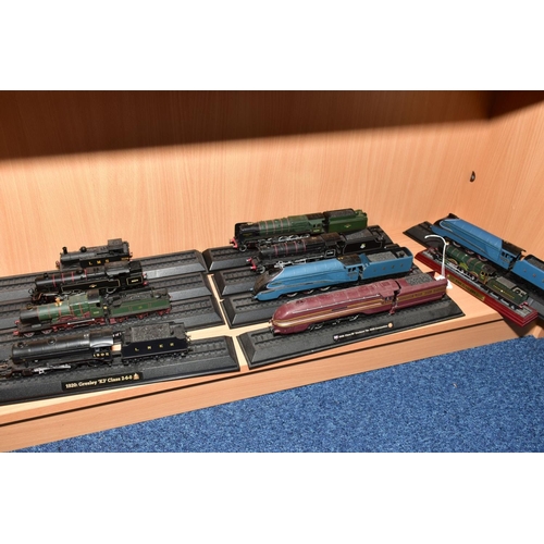 370 - TEN DISPLAY MODELS OF STEAM AND DIESEL LOCOMOTIVES, nine plastic models on tracks of 00 gauge size w... 