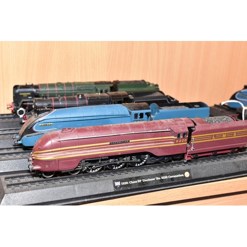 370 - TEN DISPLAY MODELS OF STEAM AND DIESEL LOCOMOTIVES, nine plastic models on tracks of 00 gauge size w... 