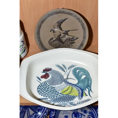 398 - FOUR PIECES OF POOLE POTTERY, comprising a limited edition plate, 'British Garden Birds - The Swallo... 