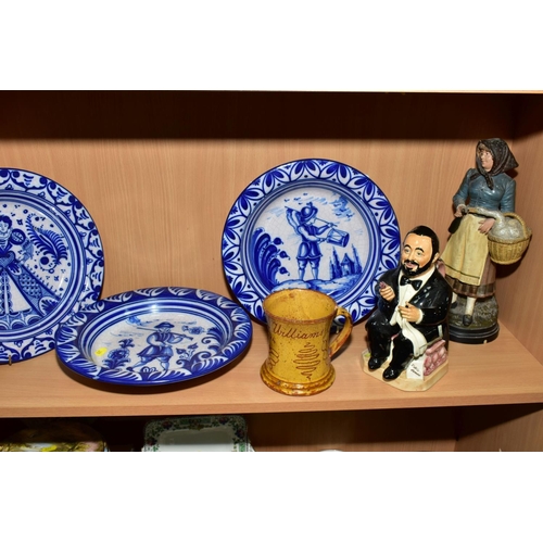 399 - A GROUP OF CERAMICS, comprising a Kevin Francis limited edition Pavarotti Toby Jug, No 93/2000, sd t... 