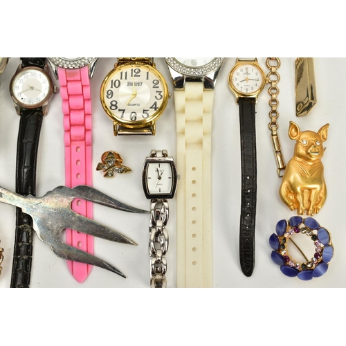 52 - A MISCELLANEOUS SELECTION OF ITEMS, to include a small quantity of costume jewellery such as brooche... 