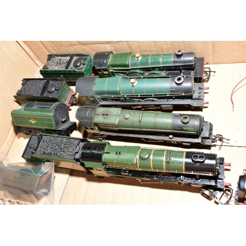 596 - A QUANTITY OF UNBOXED AND ASSORTED O0 GAUGE LOCOMOTIVES, Airfix, Tri-ang, Hornby, Mainline and Lima,... 