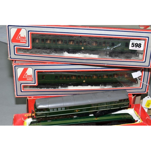 598 - A BOXED HORNBY RAILWAYS OO GAUGE CLASS 47 LOCOMOTIVE, No.D1738, B.R. two tone green livery (R863), a... 