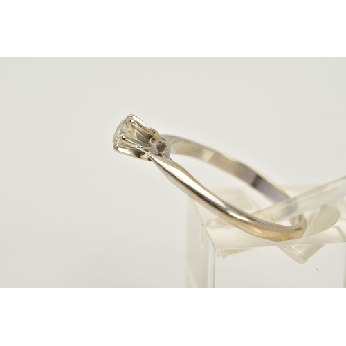 62 - A SINGLE STONE DIAMOND RING, the white metal ring designed with a claw set, round brilliant cut diam... 