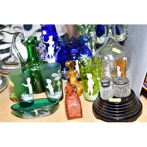 644 - A MISCELLANEOUS GROUP OF GLASSWARE, to include Mary Gregory tumblers, vases, pitcher, etc, an oil la... 