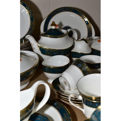 645 - ROYAL DOULTON CARLYLE H5018 DINNER AND TEA WARES, to include tea pot, eight tea cups and saucers, tw... 