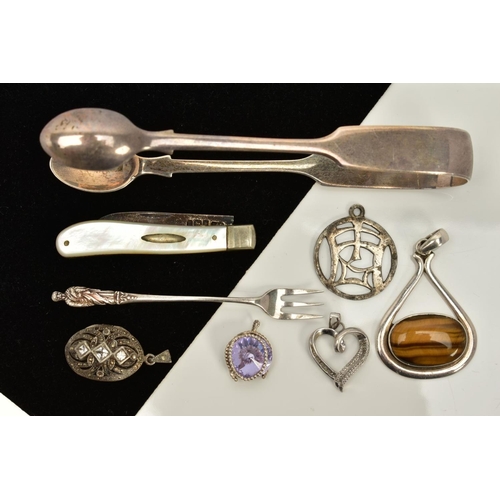 79 - A MISCELLANEOUS SELECTION OF ITEMS, to include a pair of Victorian silver fiddle sugar tongs, hallma... 