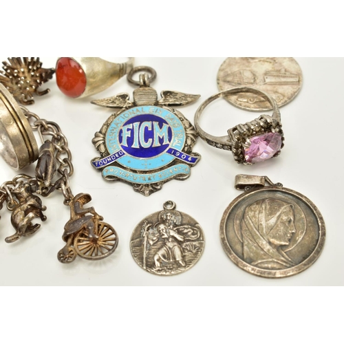 81 - A SELECTION OF JEWELLERY, to include a white metal charm bracelet, suspending nine charms such as a ... 