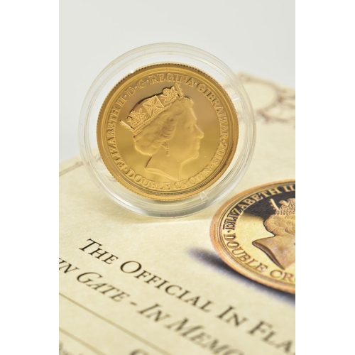 91 - A 9CT GOLD COMMEMORATIVE COIN, 'IN MEMORY OF THE FALLEN', depicting 'The Official in Flanders Field ... 