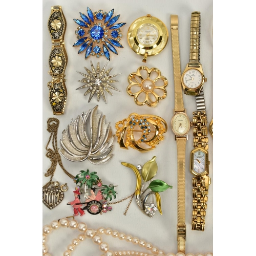 93 - A SELECTION OF JEWELLERY, to include a yellow metal fine curb link chain, spring clasp, stamped 9ct,... 