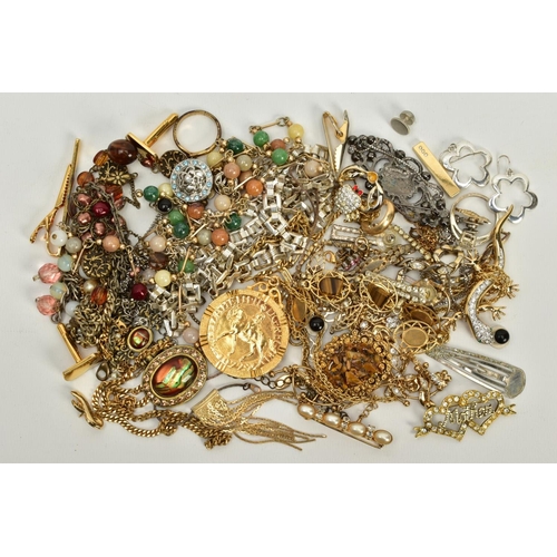 97 - A SELECTION OF COSTUME JEWELLERY, to include a mounted yellow metal Elizabeth II 1977 commemorative ... 