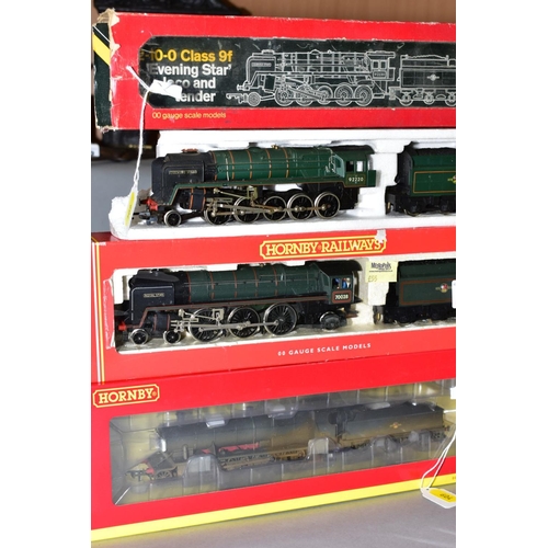 604 - THREE BOXED HORNBY RAILWAYS 00 GAUGE LOCOMOTIVES, class 2800, No 2845, weathered BR black livery (R3... 