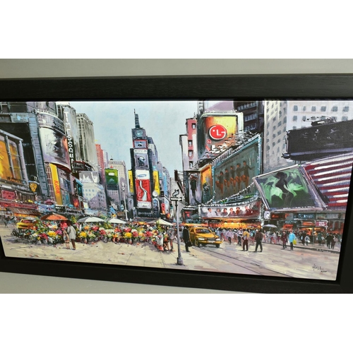 324 - HENDERSON CISZ (BRAZIL 1960) 'TIMES SQUARE IN BLOOM' an artist proof print, signed bottom right, no ... 