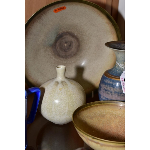 383 - HAZEL JOHNSTON (1933-2011), two porcelain vases and two bowls, all with impressed HJ marks, tallest ... 