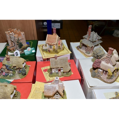 426 - EIGHTEEN BOXED LILLIPUT LANE SCULPTURES, all with deeds, comprising 'Hampton Court Palace' L2248, (B... 